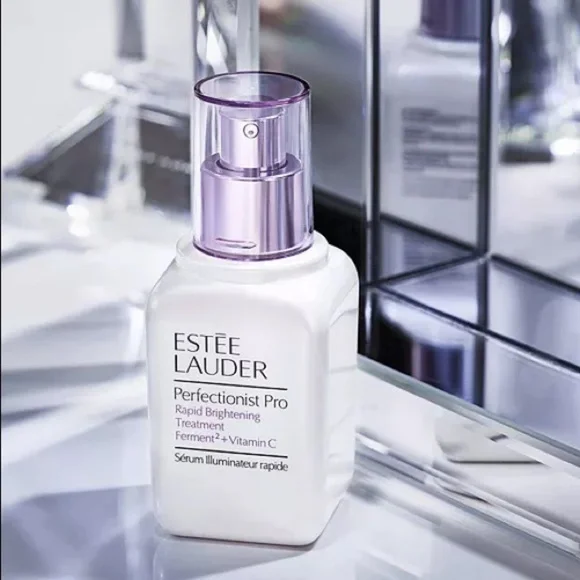 Estée Lauder Perfectionist Pro Brightening Treatment - Picture 3 of 5